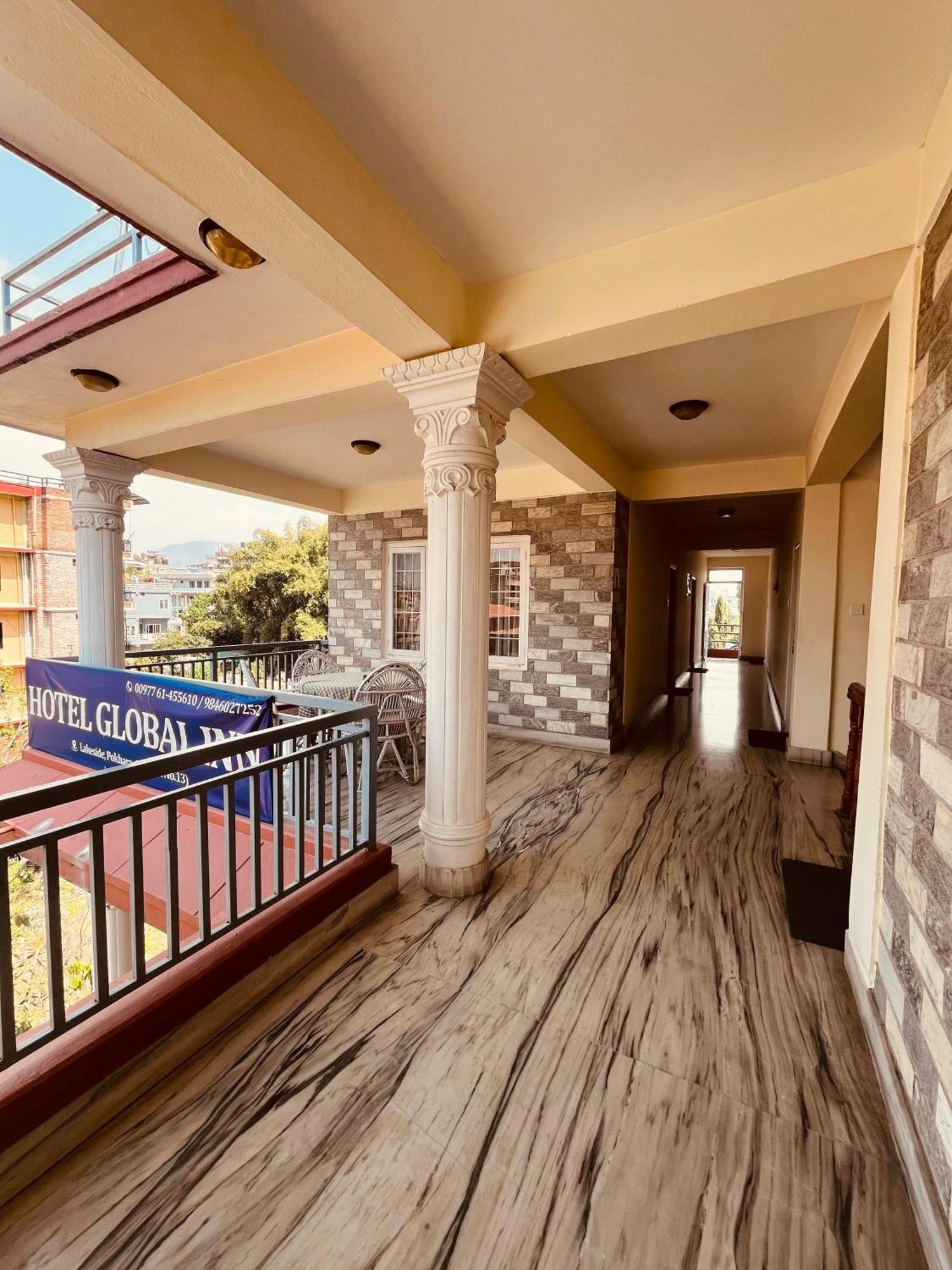 Hotel Global Inn Pokhara Exterior foto