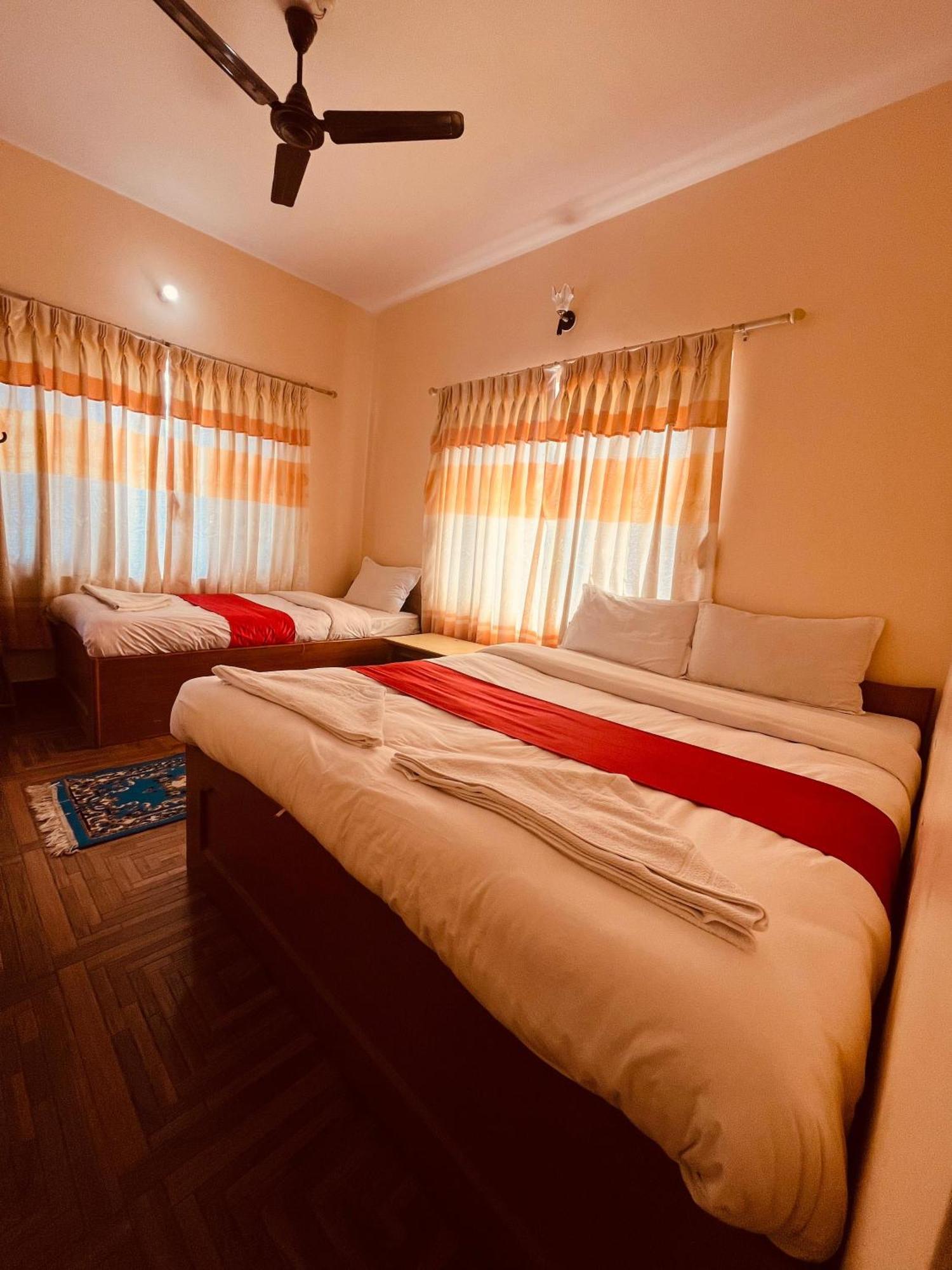 Hotel Global Inn Pokhara Exterior foto