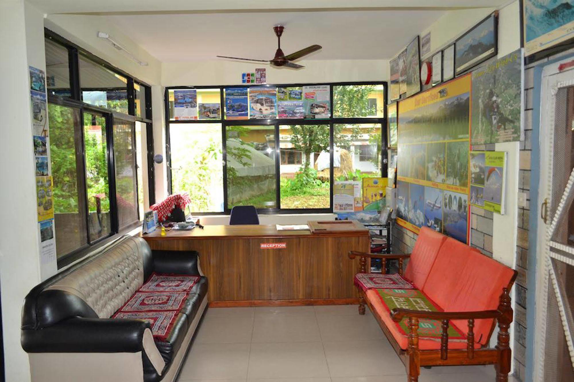 Hotel Global Inn Pokhara Exterior foto